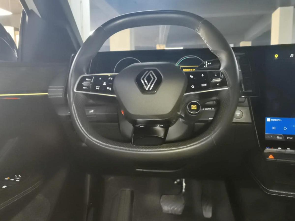 renault-megane-e-tech-2023-eletrico-0cc