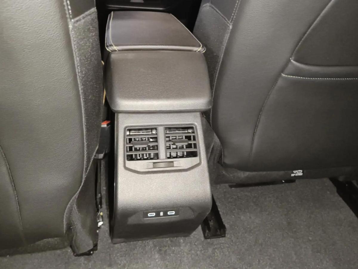 renault-megane-e-tech-2023-eletrico-0cc