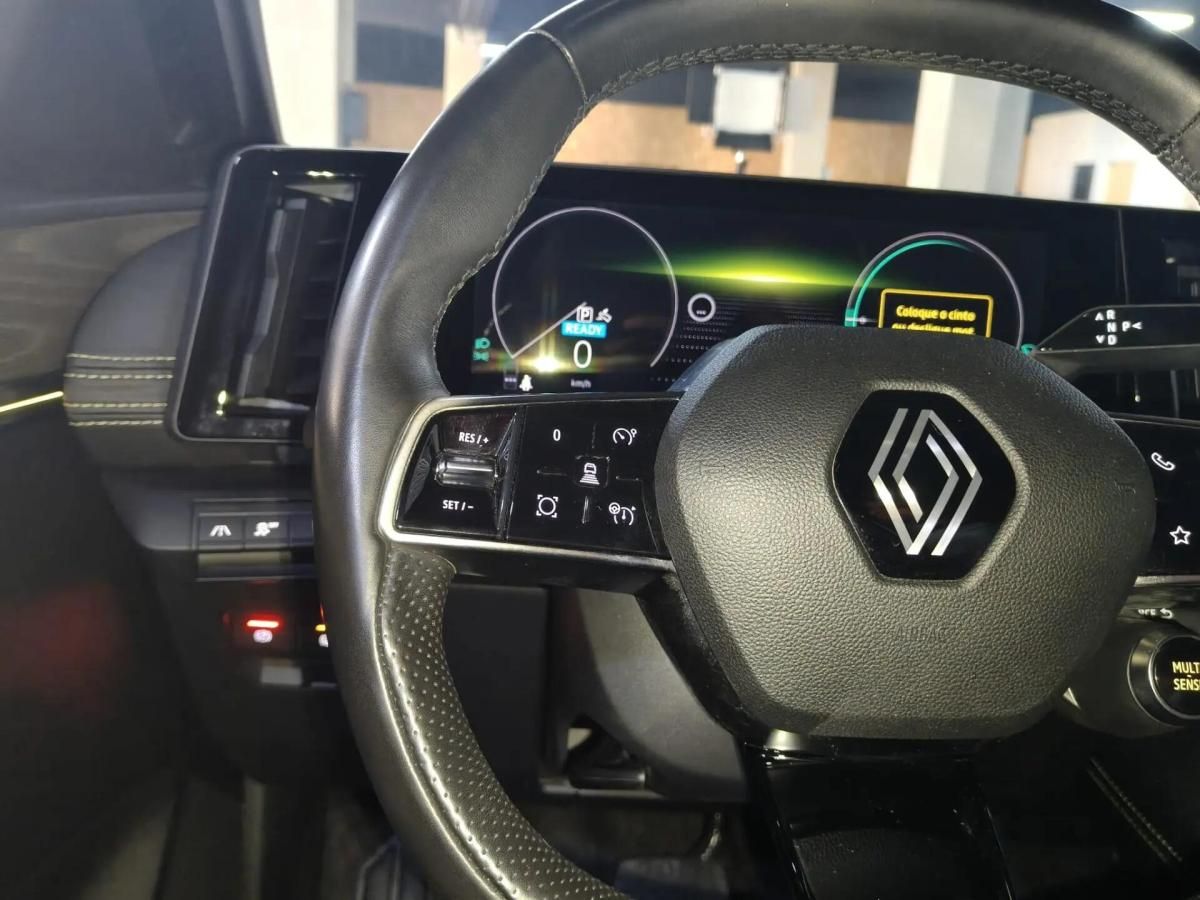 renault-megane-e-tech-2023-eletrico-0cc