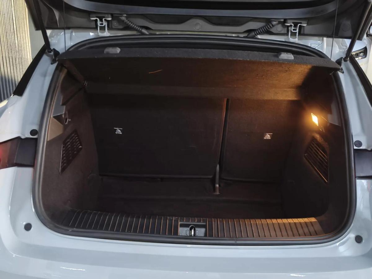 renault-megane-e-tech-2022-eletrico-0cc