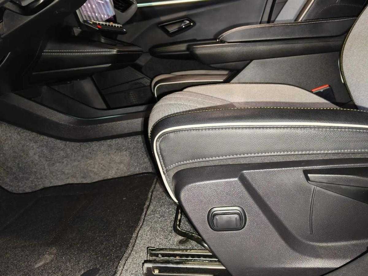 renault-megane-e-tech-2022-eletrico-0cc
