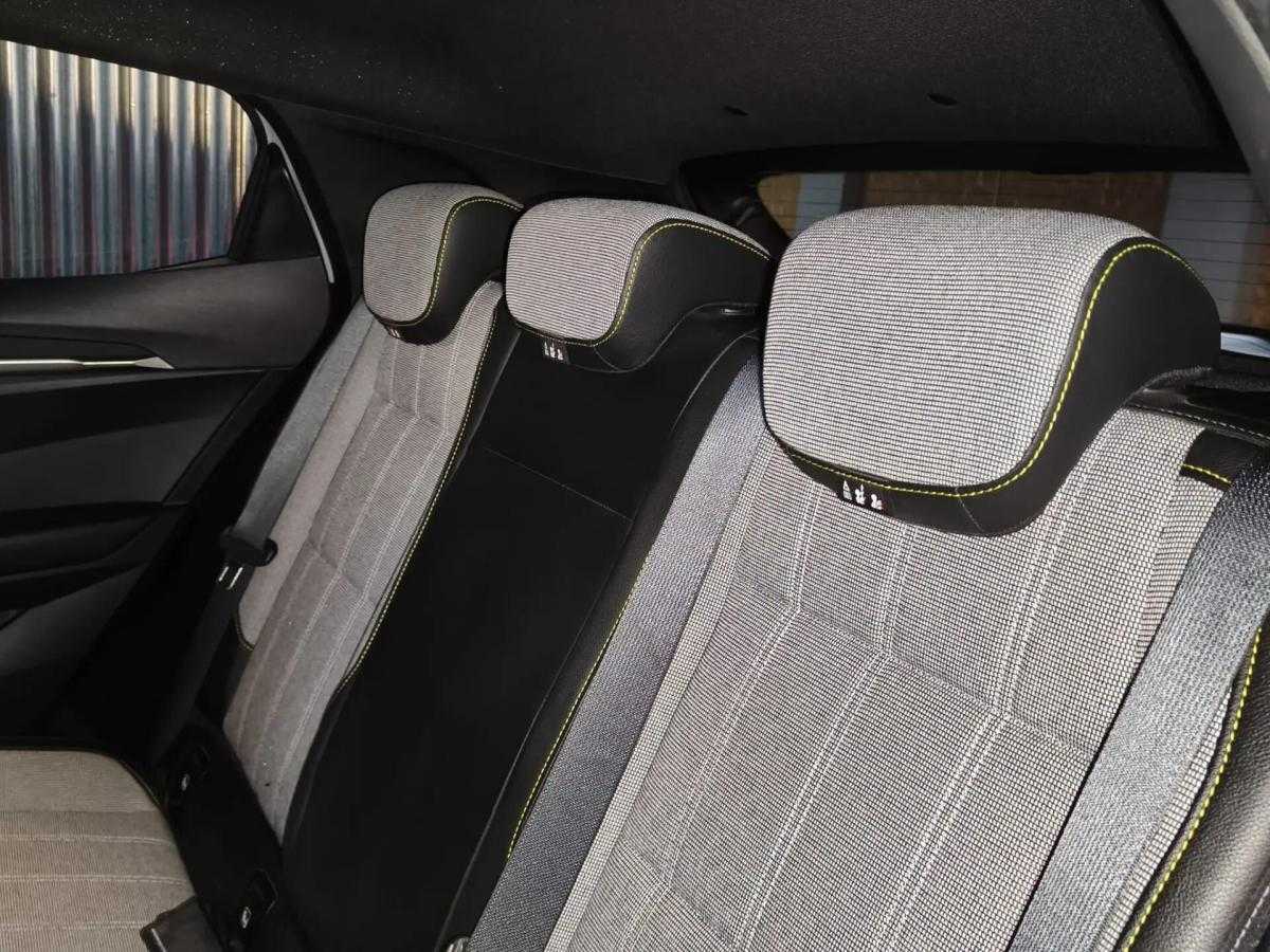 renault-megane-e-tech-2022-eletrico-0cc