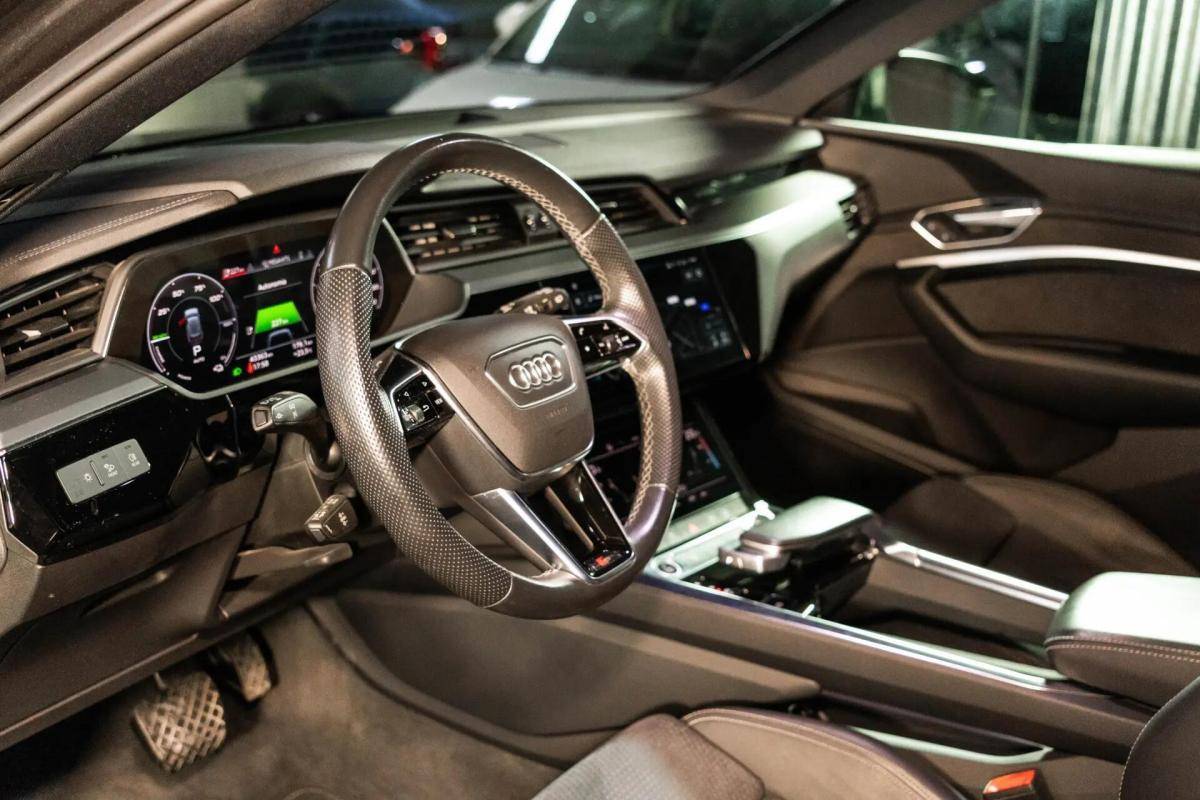audi-e-tron-2022-eletrico-0cc