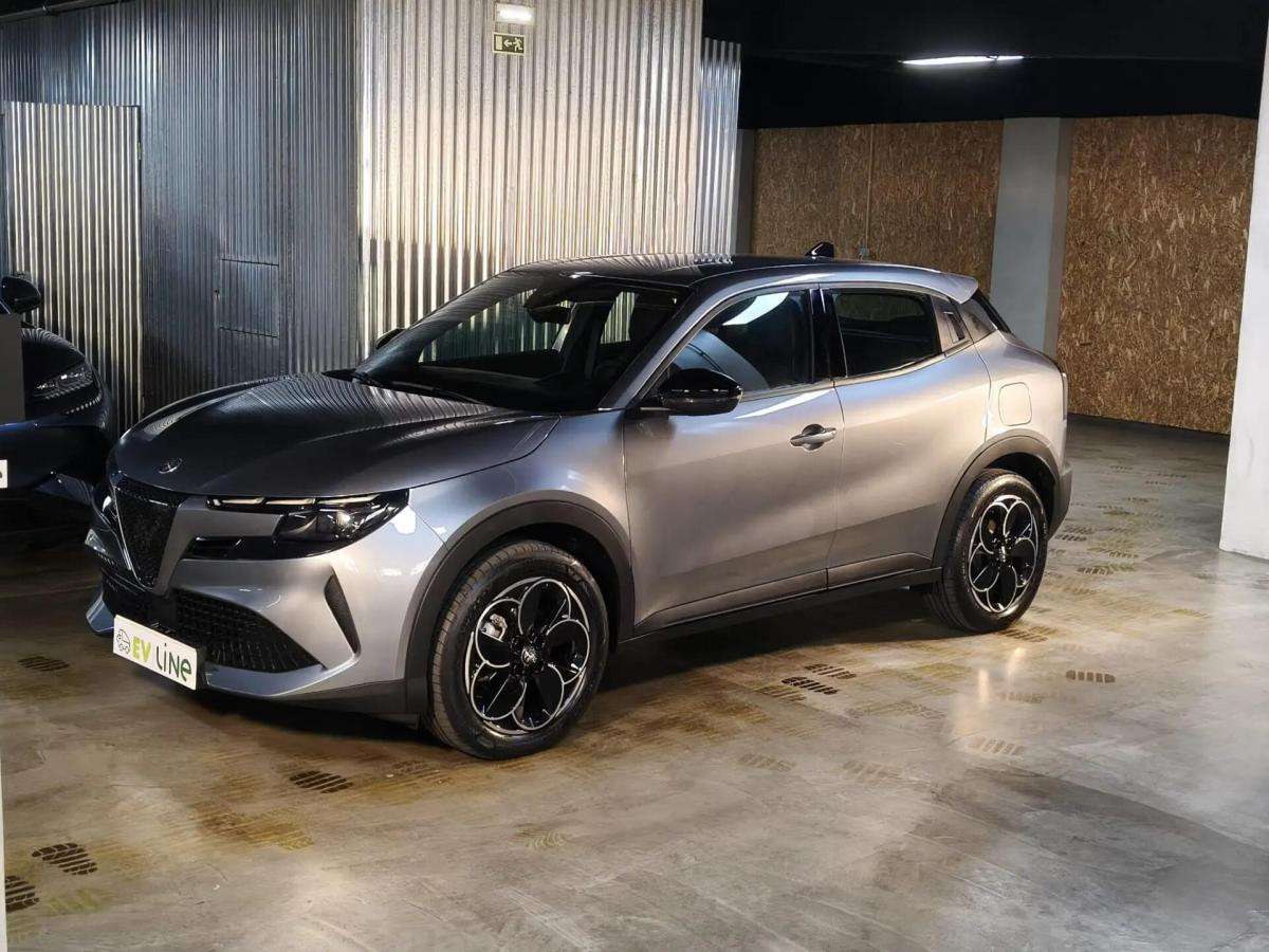 alfa-romeo-junior-2025-eletrico-0cc