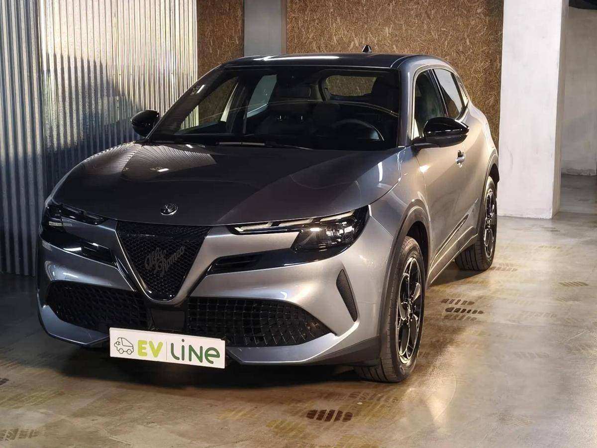 alfa-romeo-junior-2025-eletrico-0cc