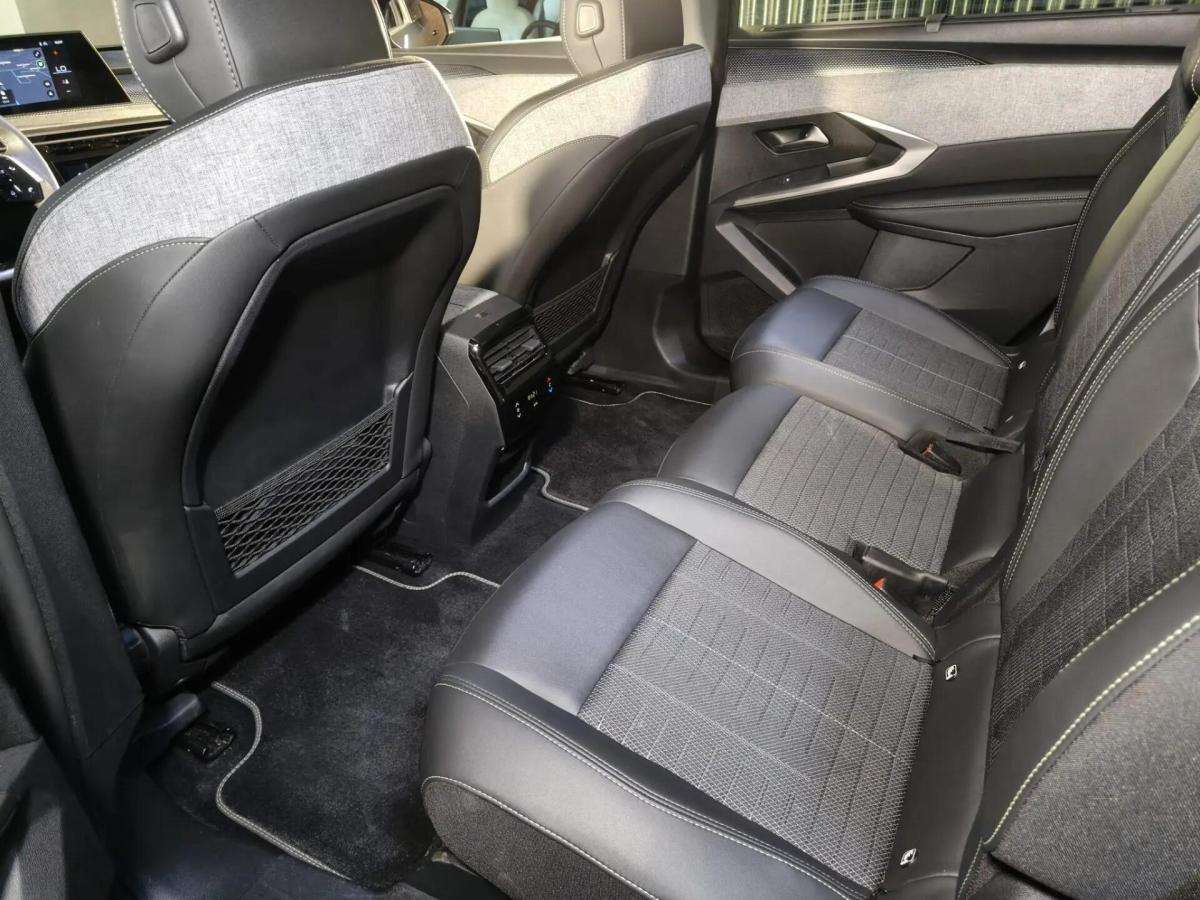 peugeot-5008-2025-eletrico-0cc