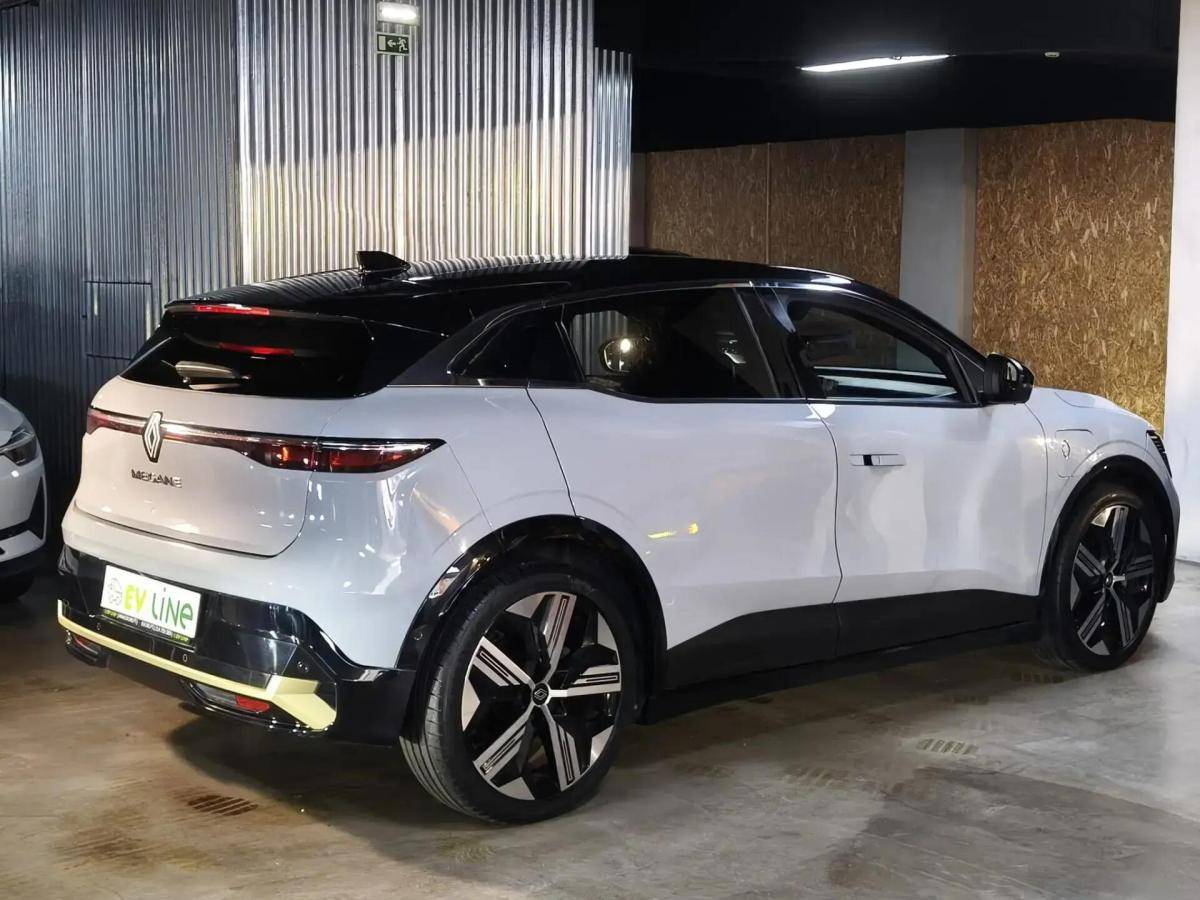renault-megane-e-tech-2023-eletrico-0cc
