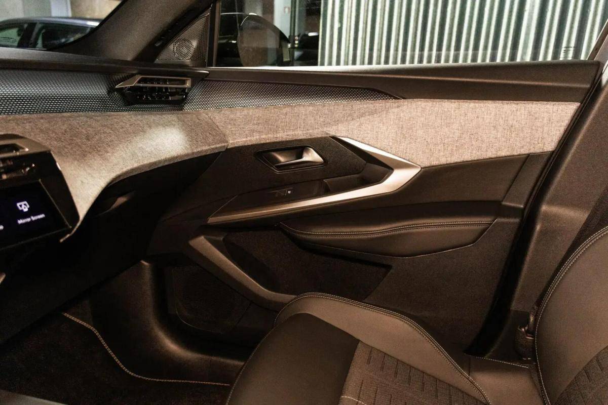 peugeot-5008-2025-eletrico-0cc