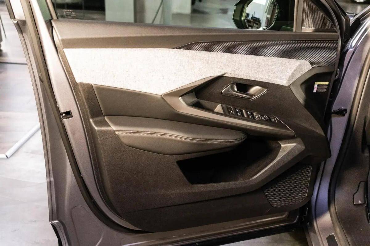 peugeot-5008-2025-eletrico-0cc