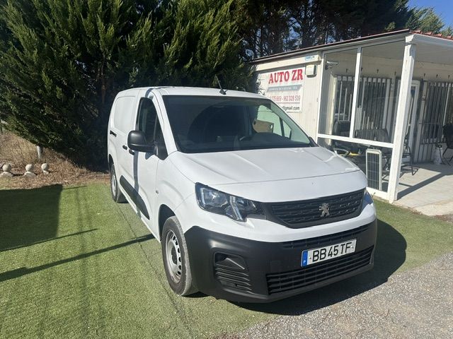peugeot-partner-2023-diesel-1500cc