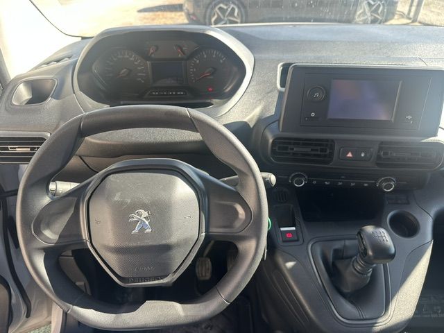 peugeot-partner-2023-diesel-1500cc