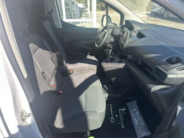 peugeot-partner-2023-diesel-1500cc