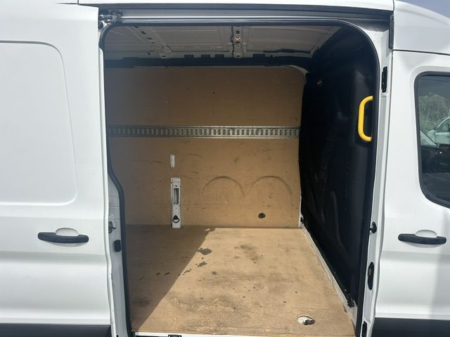 ford-transit-2022-diesel-2000cc