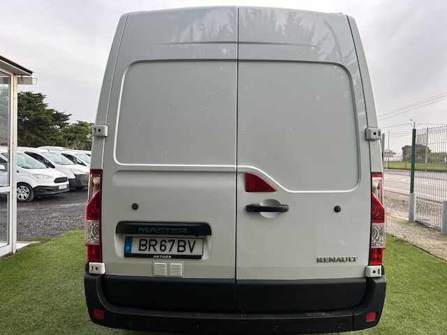 renault-master-2-3-dci-2017-diesel-2298cc