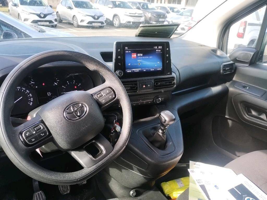 toyota-proace-2023-diesel-1500cc