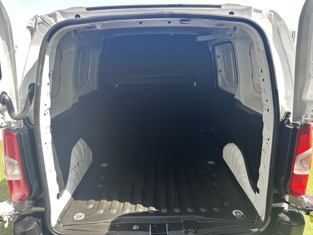 toyota-proace-2023-diesel-1500cc