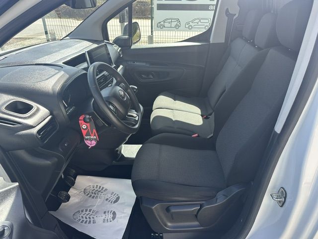toyota-proace-2023-diesel-1500cc