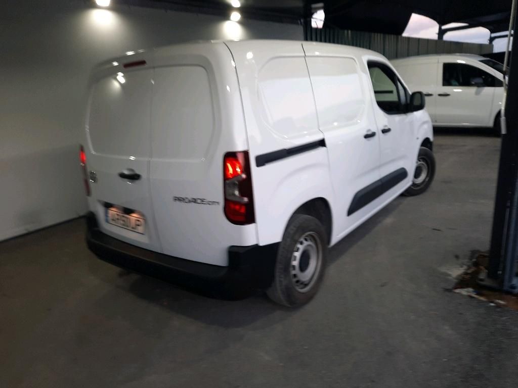 toyota-proace-2022-diesel-1500cc