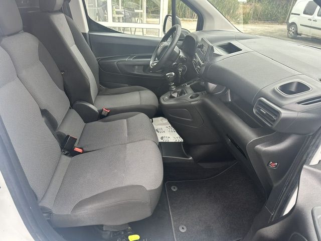 toyota-proace-2022-diesel-1500cc