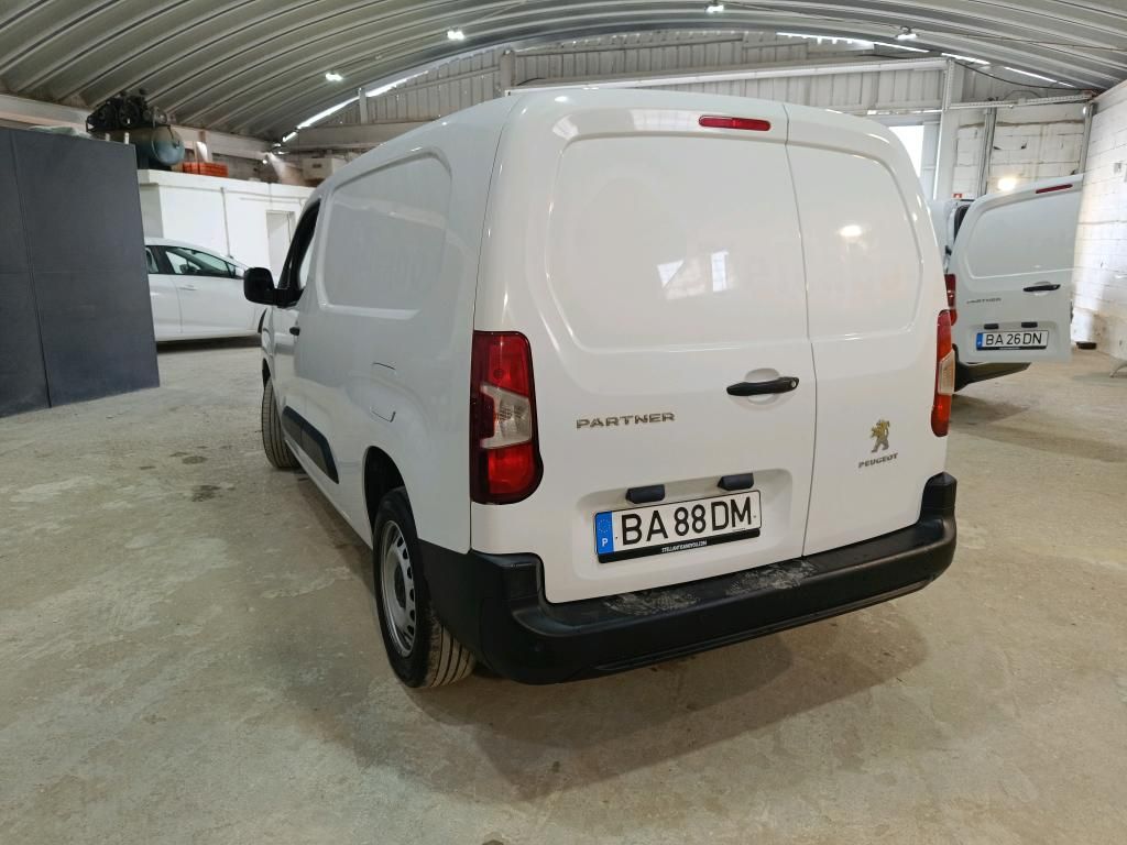 peugeot-partner-2023-diesel-1500cc