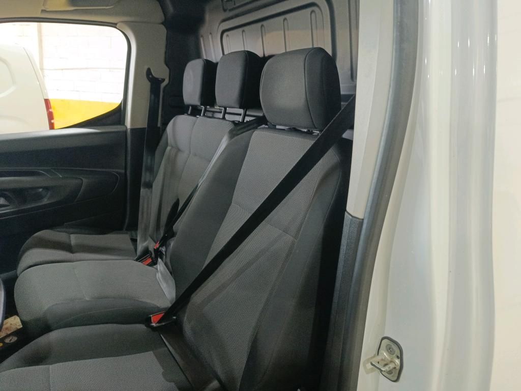 peugeot-partner-2023-diesel-1500cc