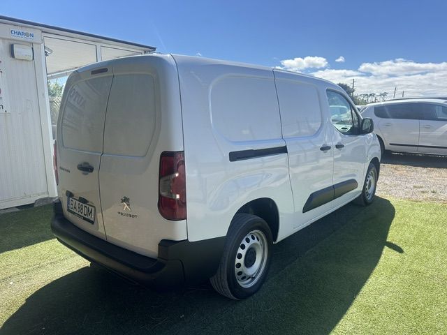 peugeot-partner-2023-diesel-1500cc