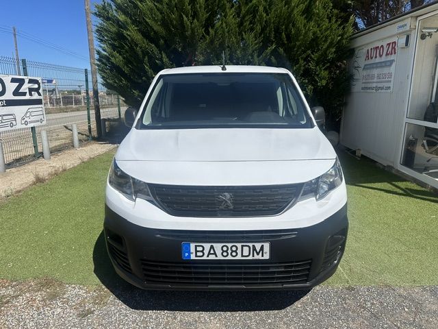 peugeot-partner-2023-diesel-1500cc