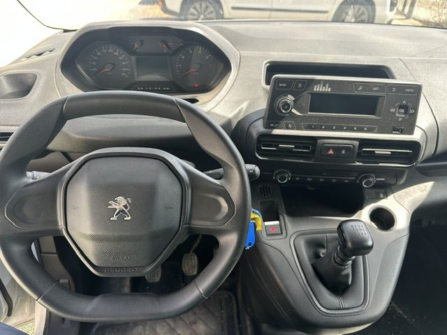 peugeot-partner-2023-diesel-1500cc