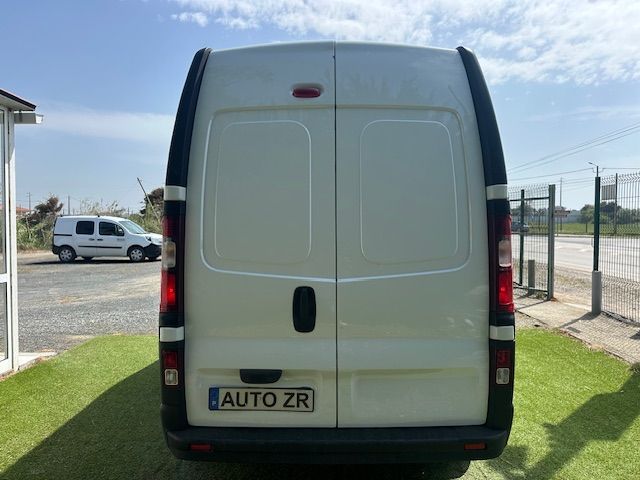 renault-trafic-2021-diesel-2000cc