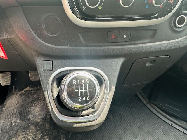 renault-trafic-2021-diesel-2000cc