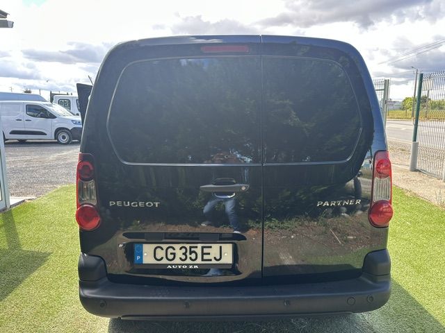 peugeot-partner-2018-diesel-1600cc