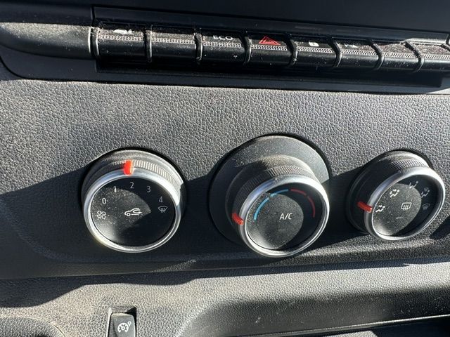 renault-master-2021-diesel-2300cc