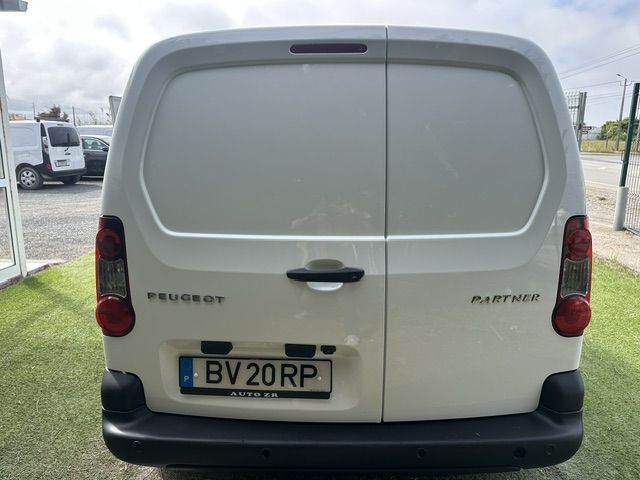 peugeot-partner-2018-diesel-1600cc