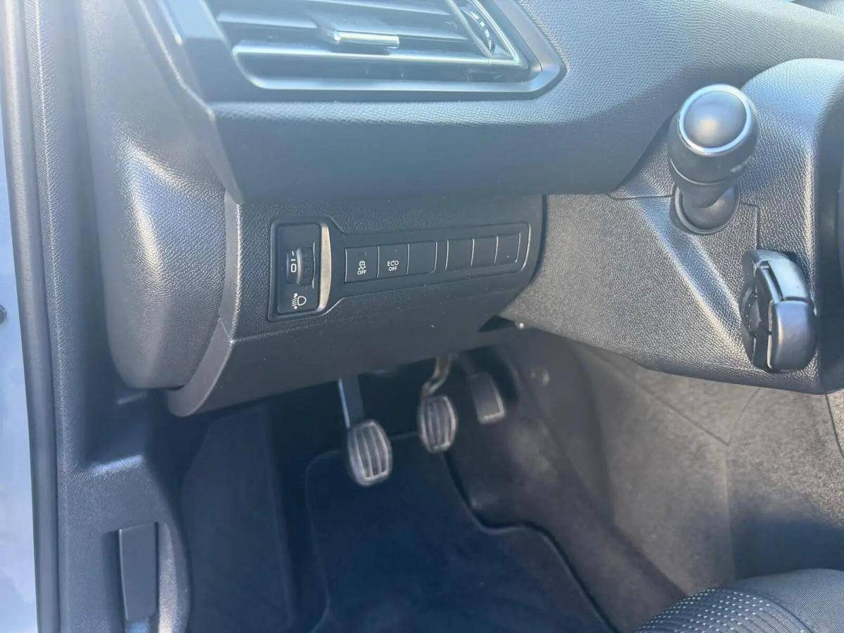 peugeot-308-sw-2015-diesel-1560cc