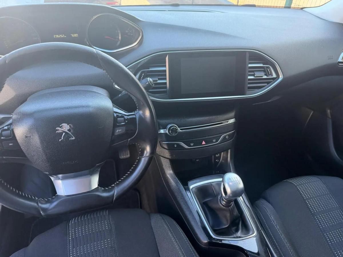 peugeot-308-sw-2015-diesel-1560cc