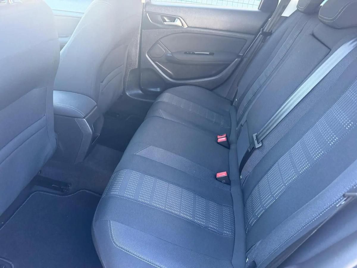 peugeot-308-sw-2015-diesel-1560cc