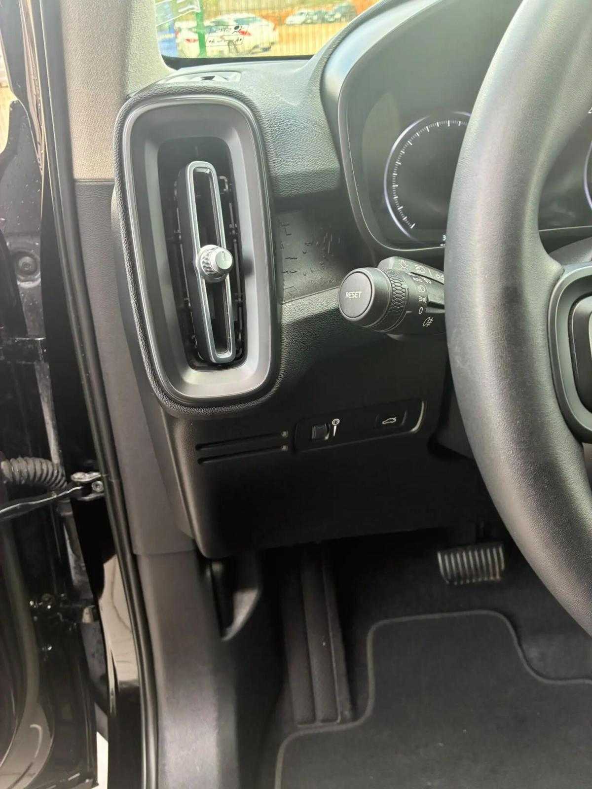 volvo-xc40-2022-gasolina-1477cc