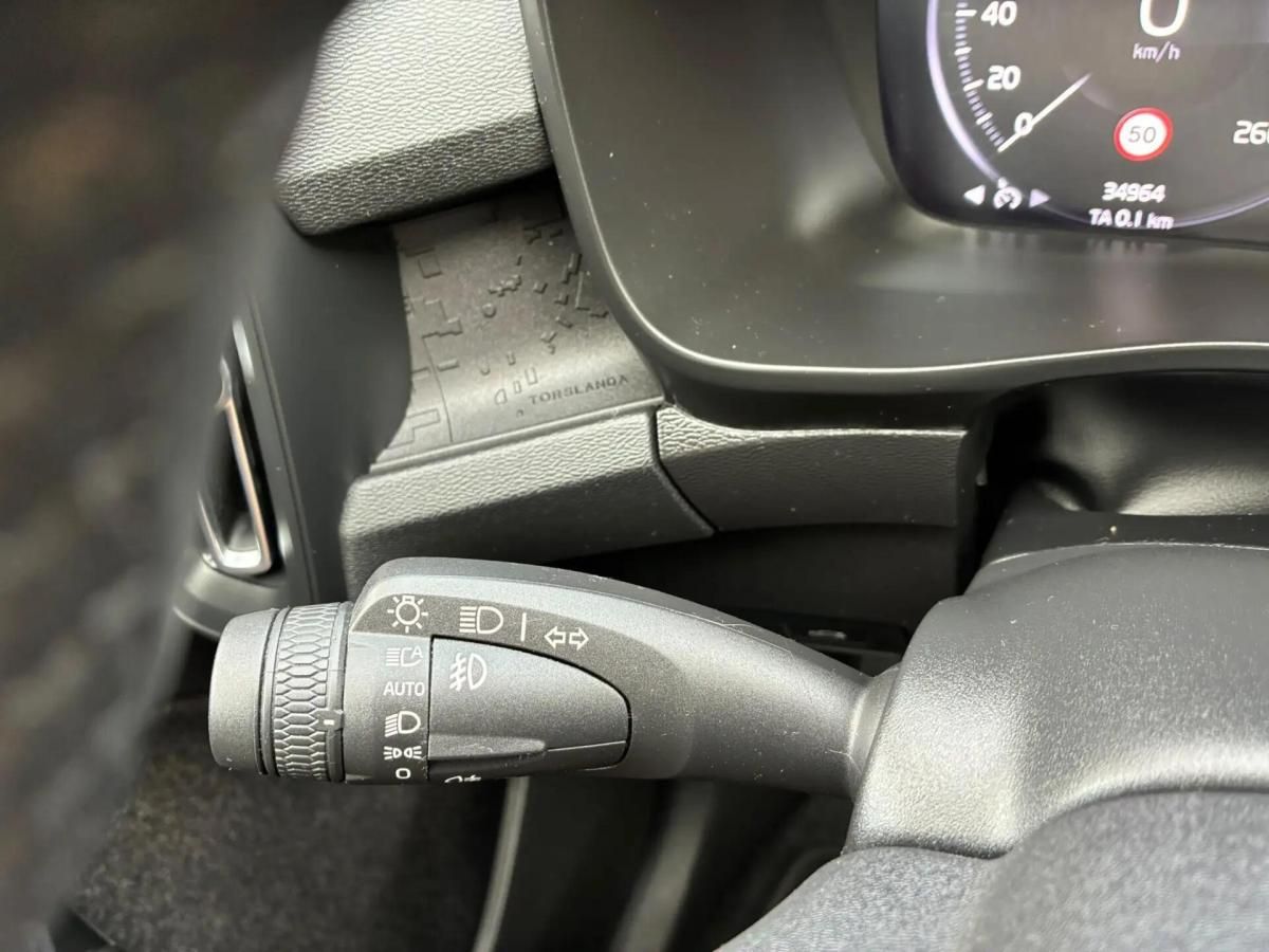 volvo-xc40-2022-gasolina-1477cc
