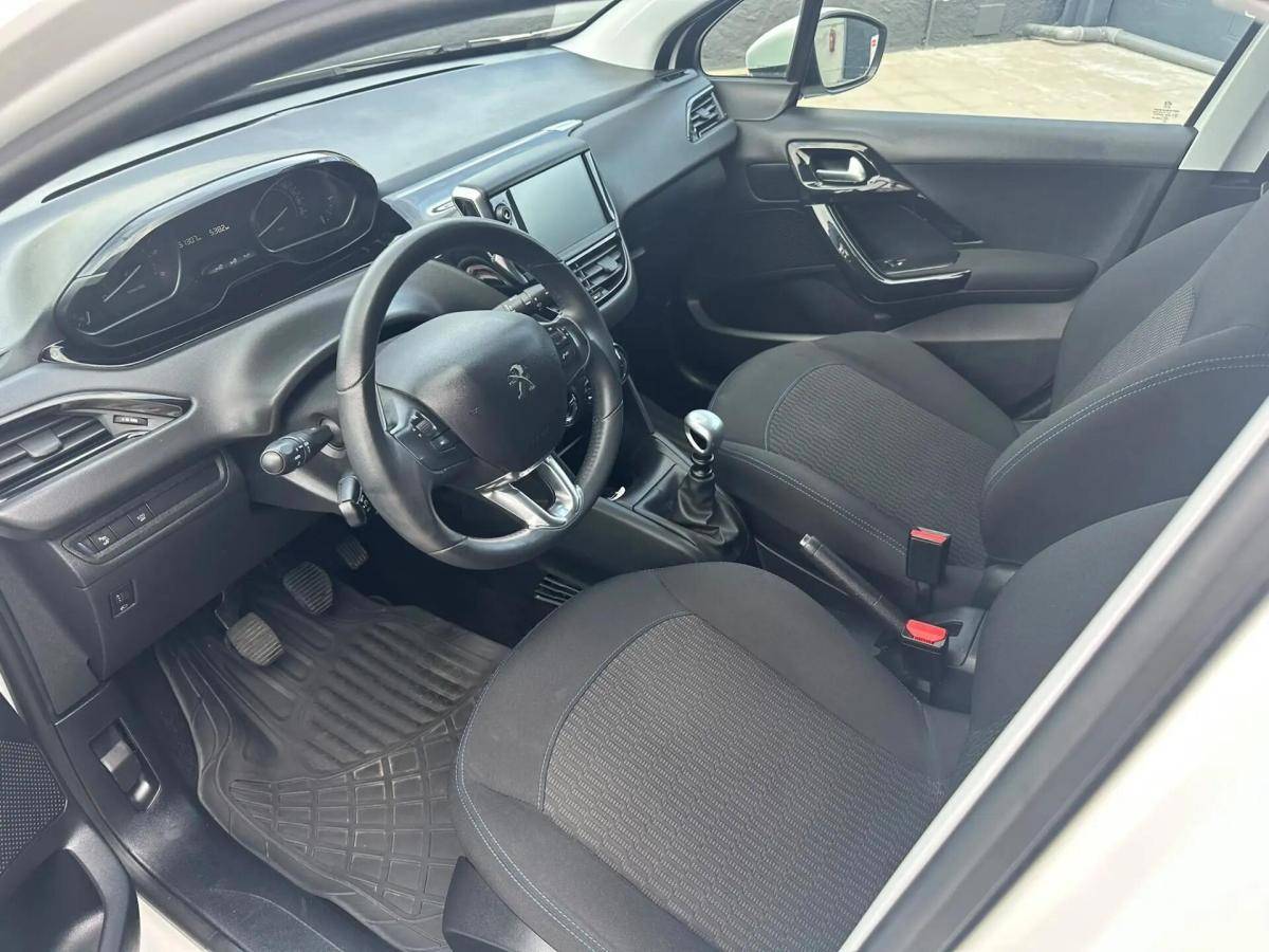 peugeot-208-2019-diesel-1499cc