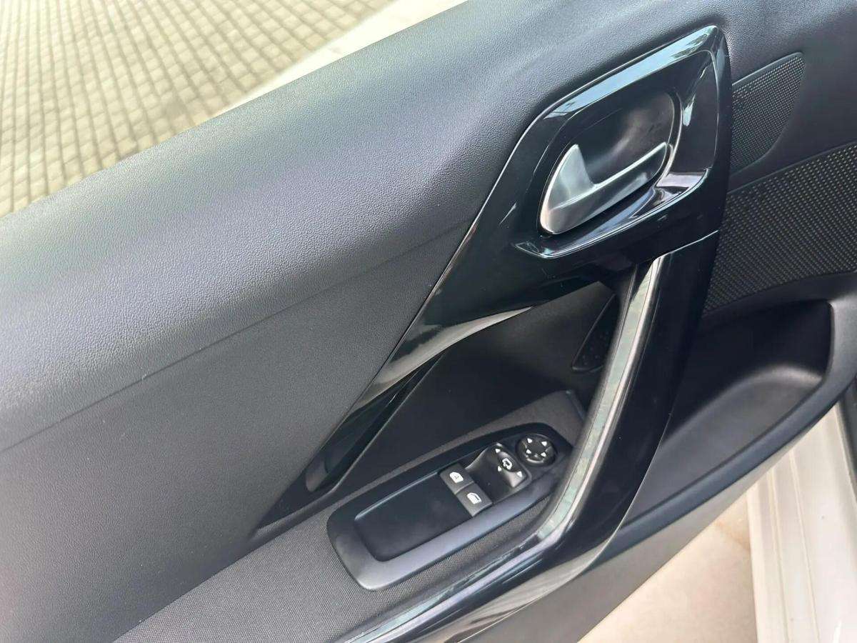 peugeot-208-2019-diesel-1499cc