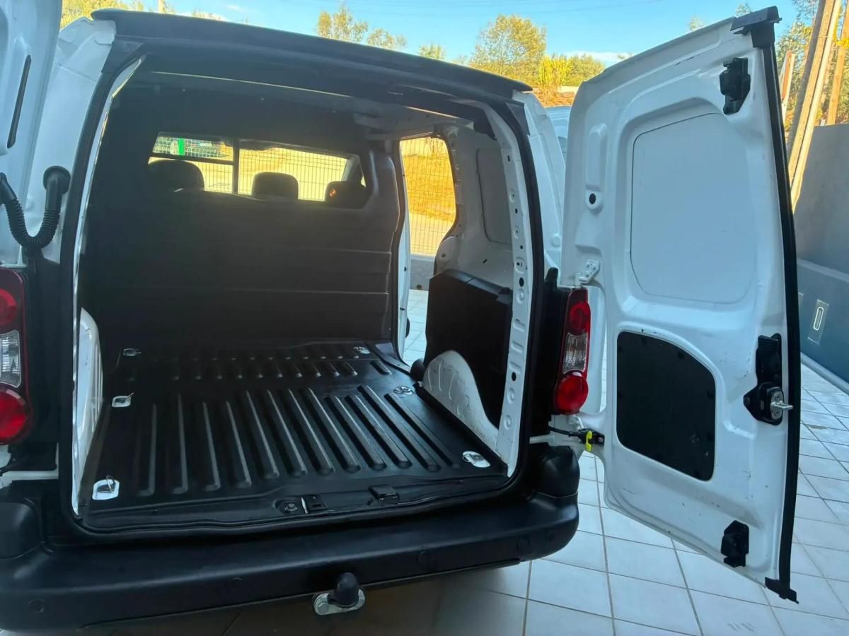 peugeot-partner-2017-diesel-1560cc