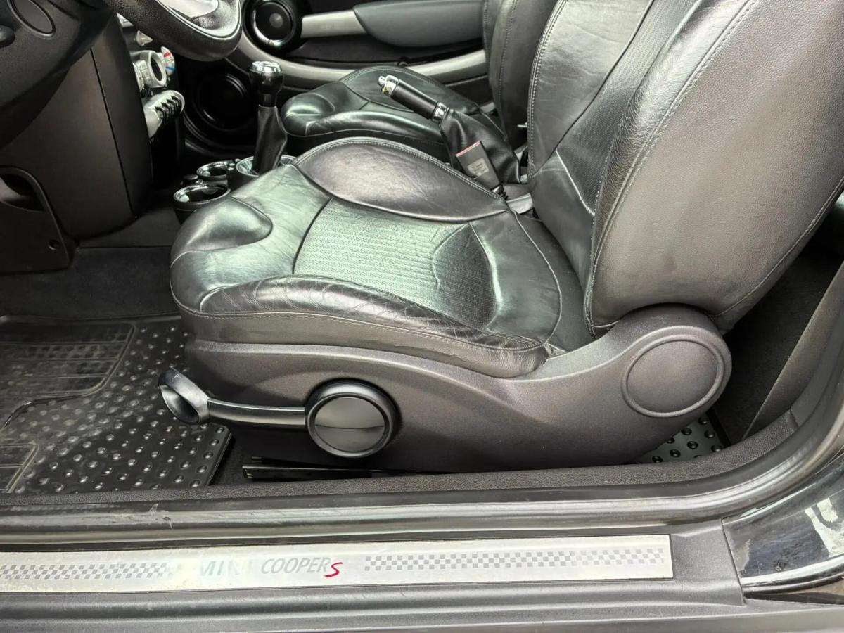 mini-cabrio-2010-gasolina-1598cc