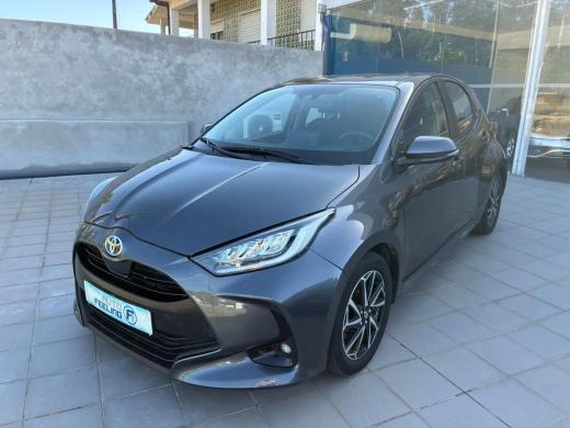 toyota-yaris-2021-hibrido-a-gasolina-1490cc