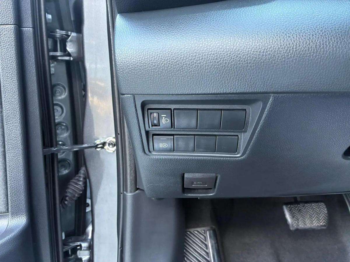 toyota-yaris-2021-hibrido-a-gasolina-1490cc