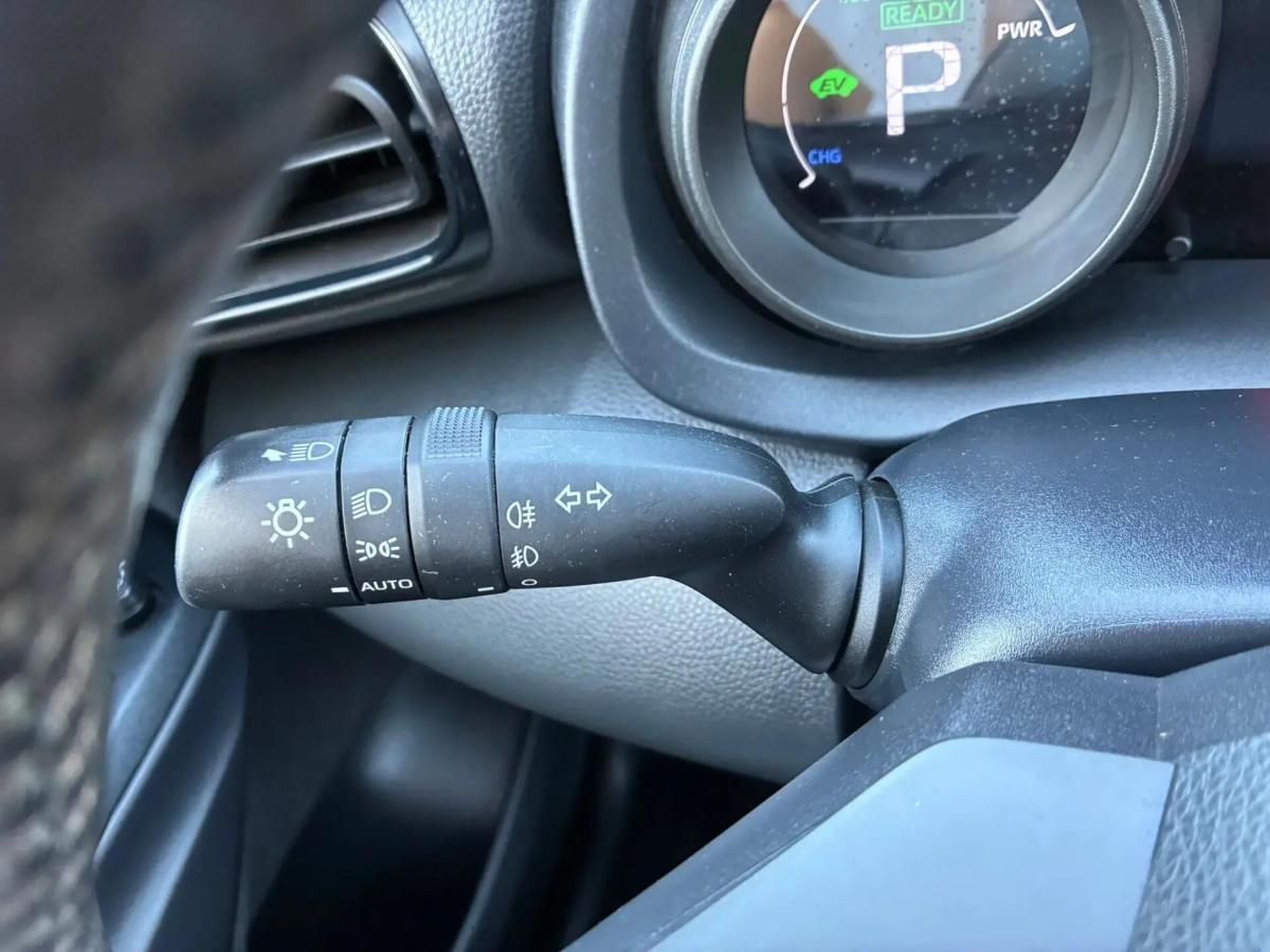 toyota-yaris-2021-hibrido-a-gasolina-1490cc