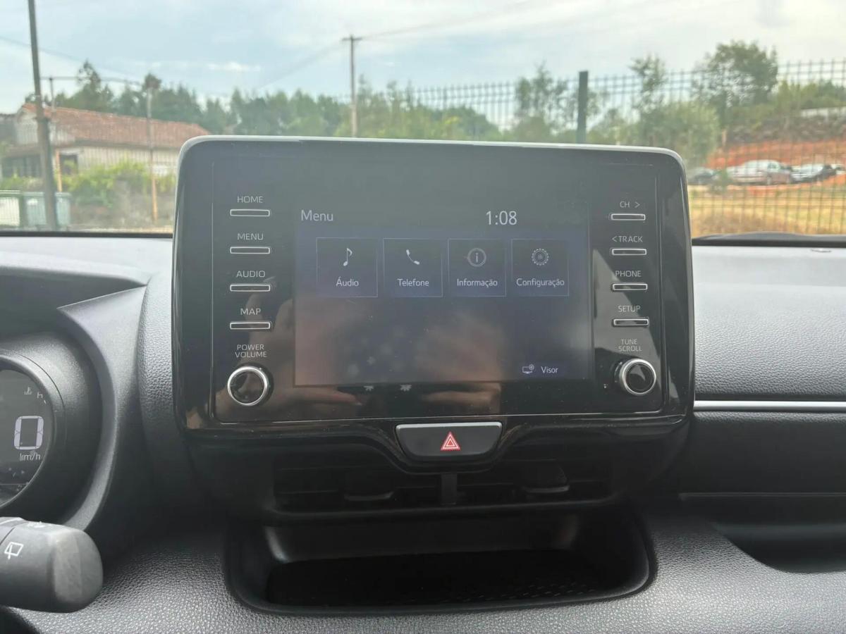 toyota-yaris-2021-hibrido-a-gasolina-1490cc