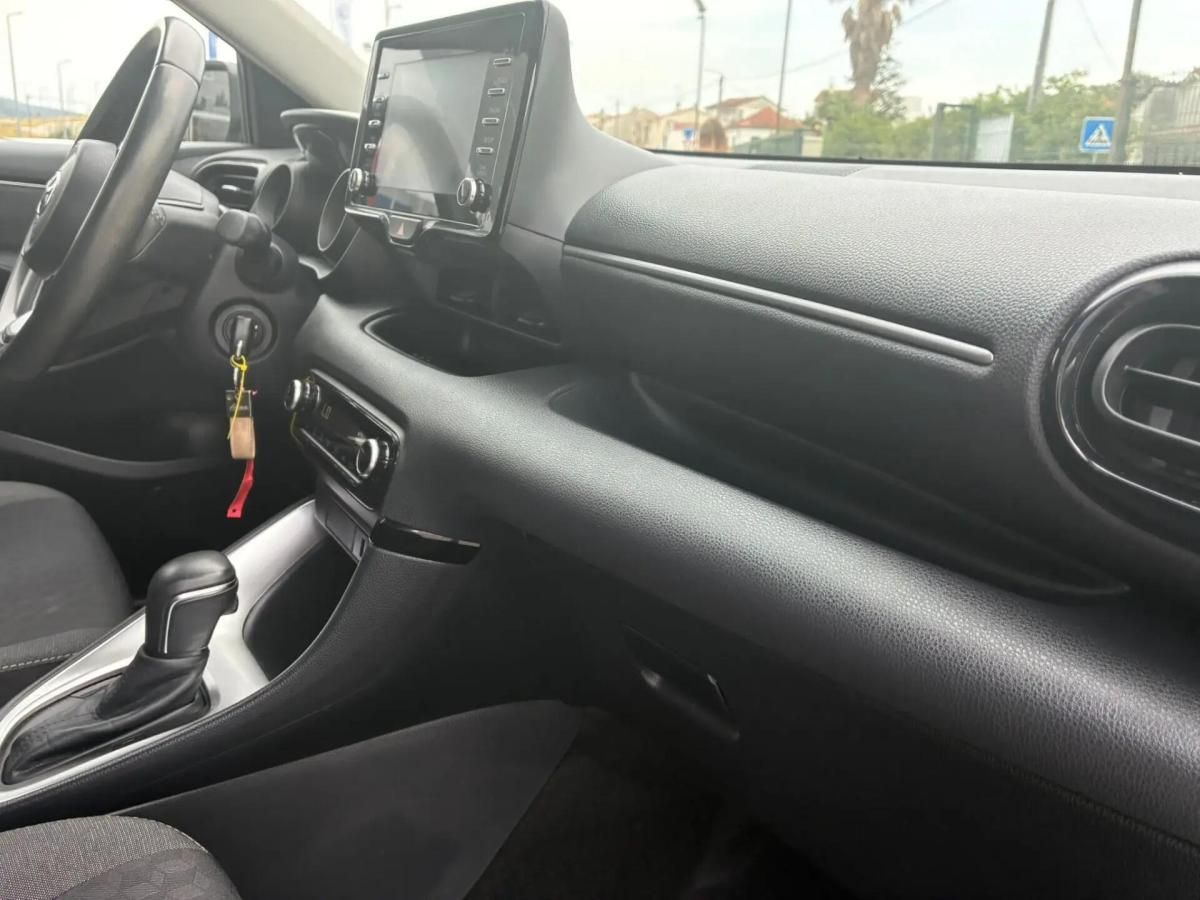 toyota-yaris-2021-hibrido-a-gasolina-1490cc