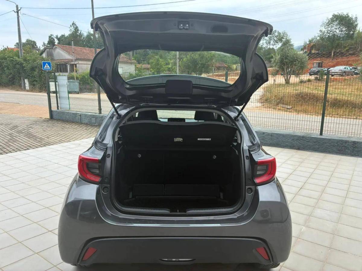 toyota-yaris-2021-hibrido-a-gasolina-1490cc