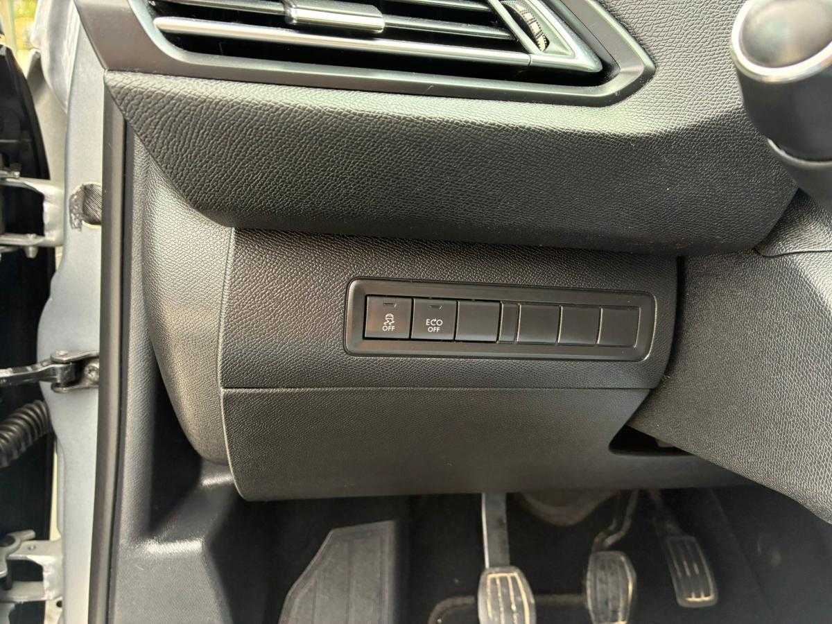 peugeot-308-2015-diesel-1560cc