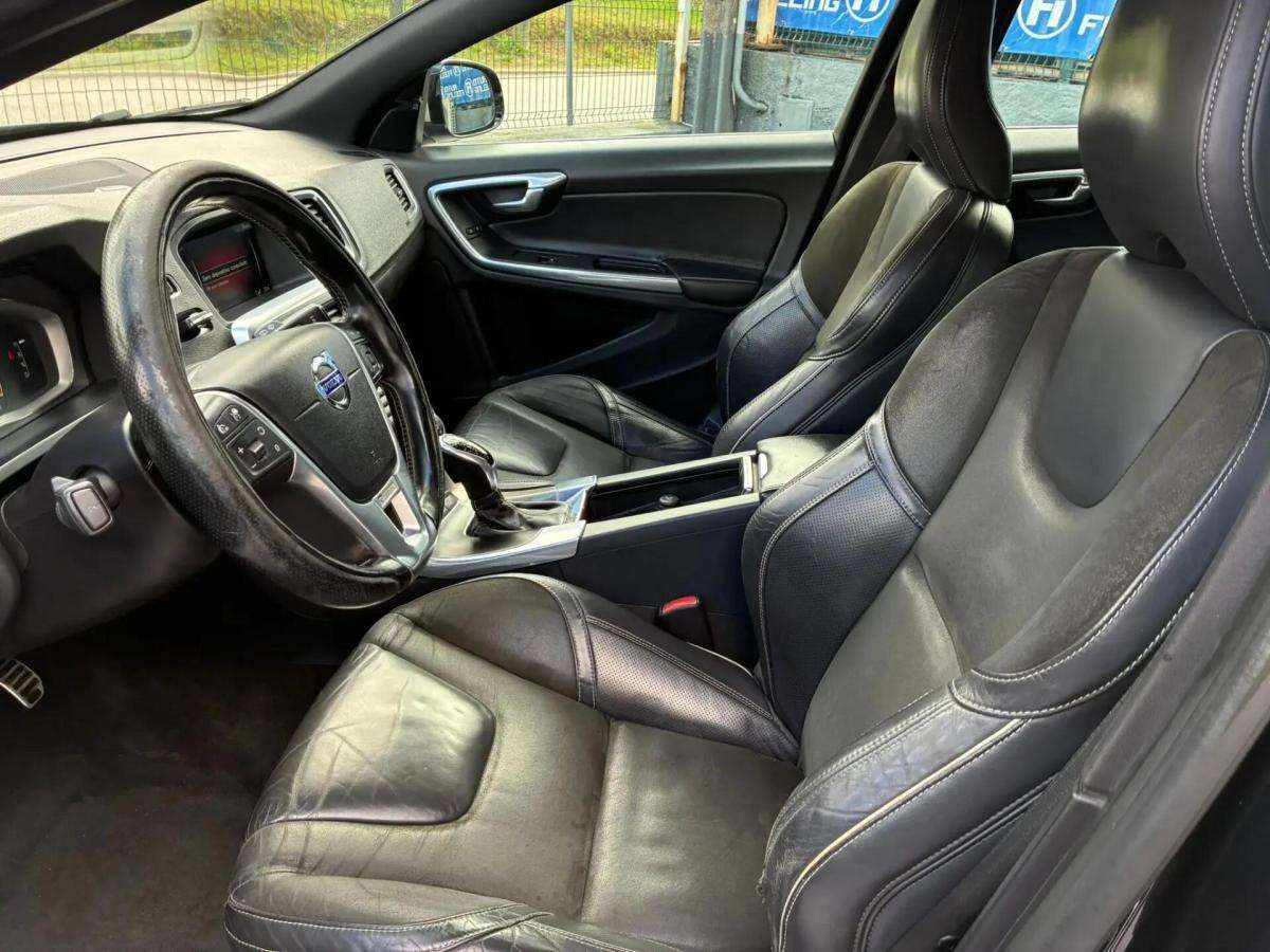 volvo-v60-2015-hibrido-a-diesel-2400cc